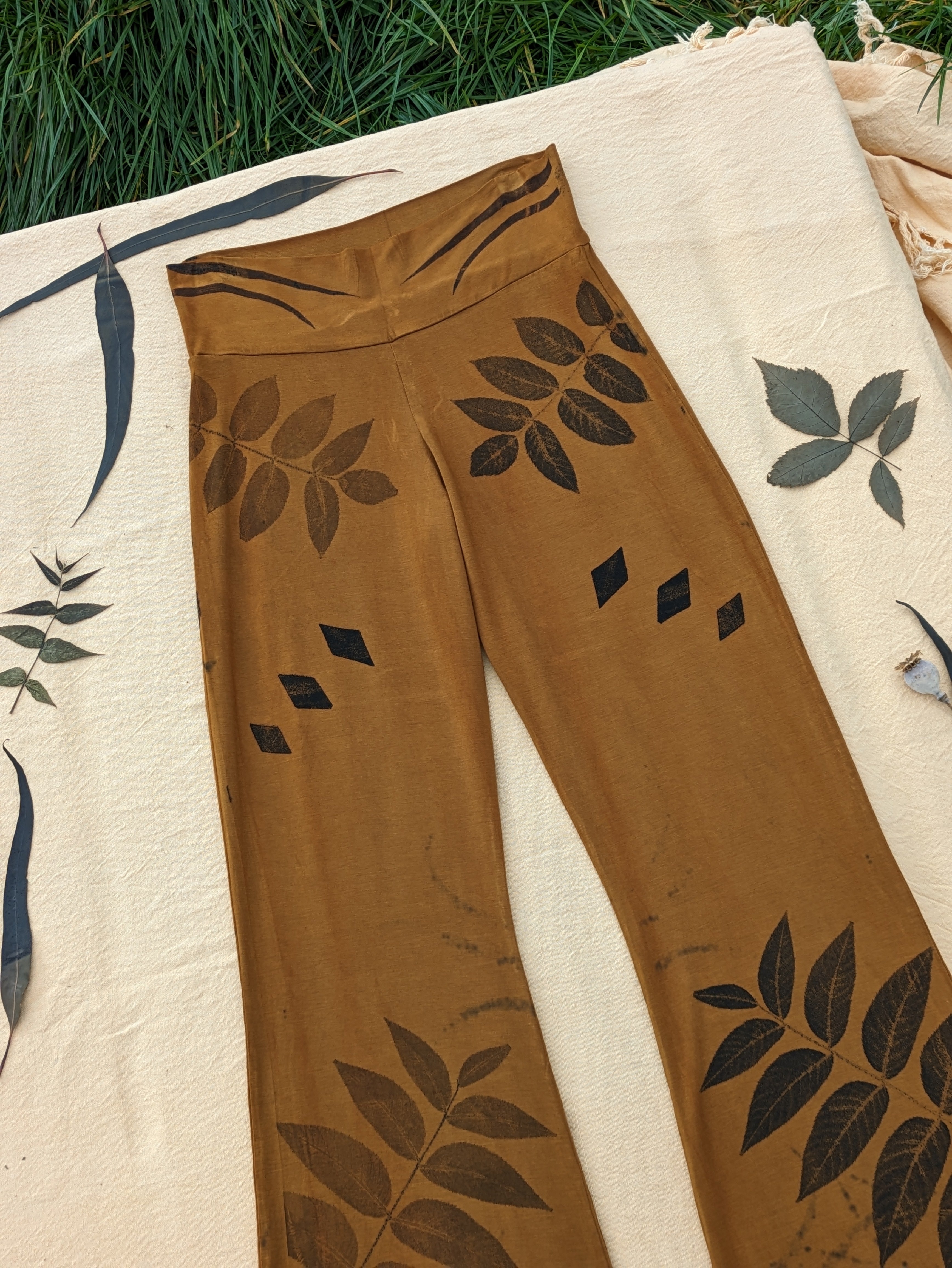 Bamboo Flared Yoga Pant Ochre