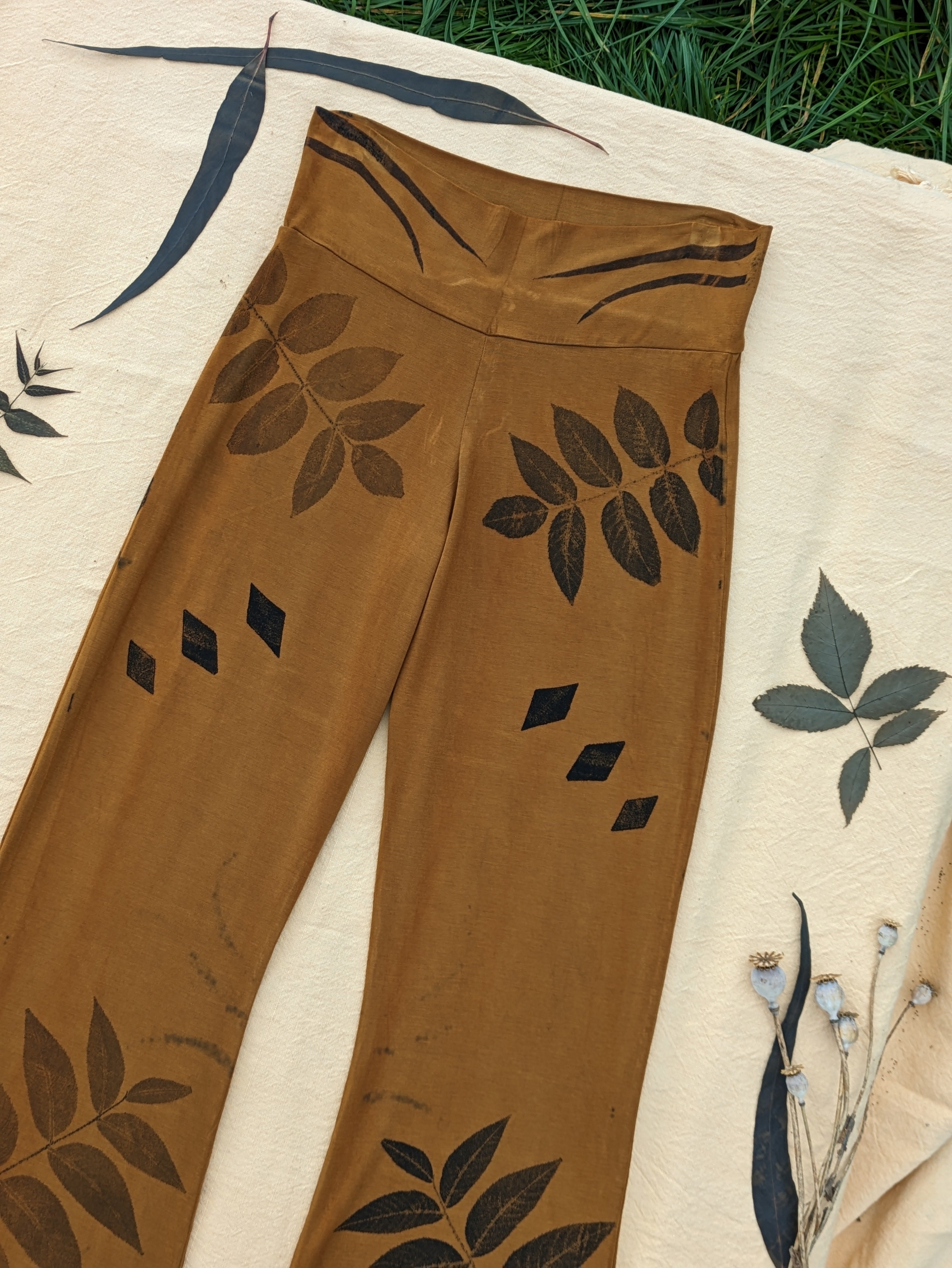 Bamboo Flared Yoga Pant Ochre