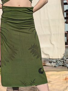 Bamboo 3/4 Skirt Khaki Serpent