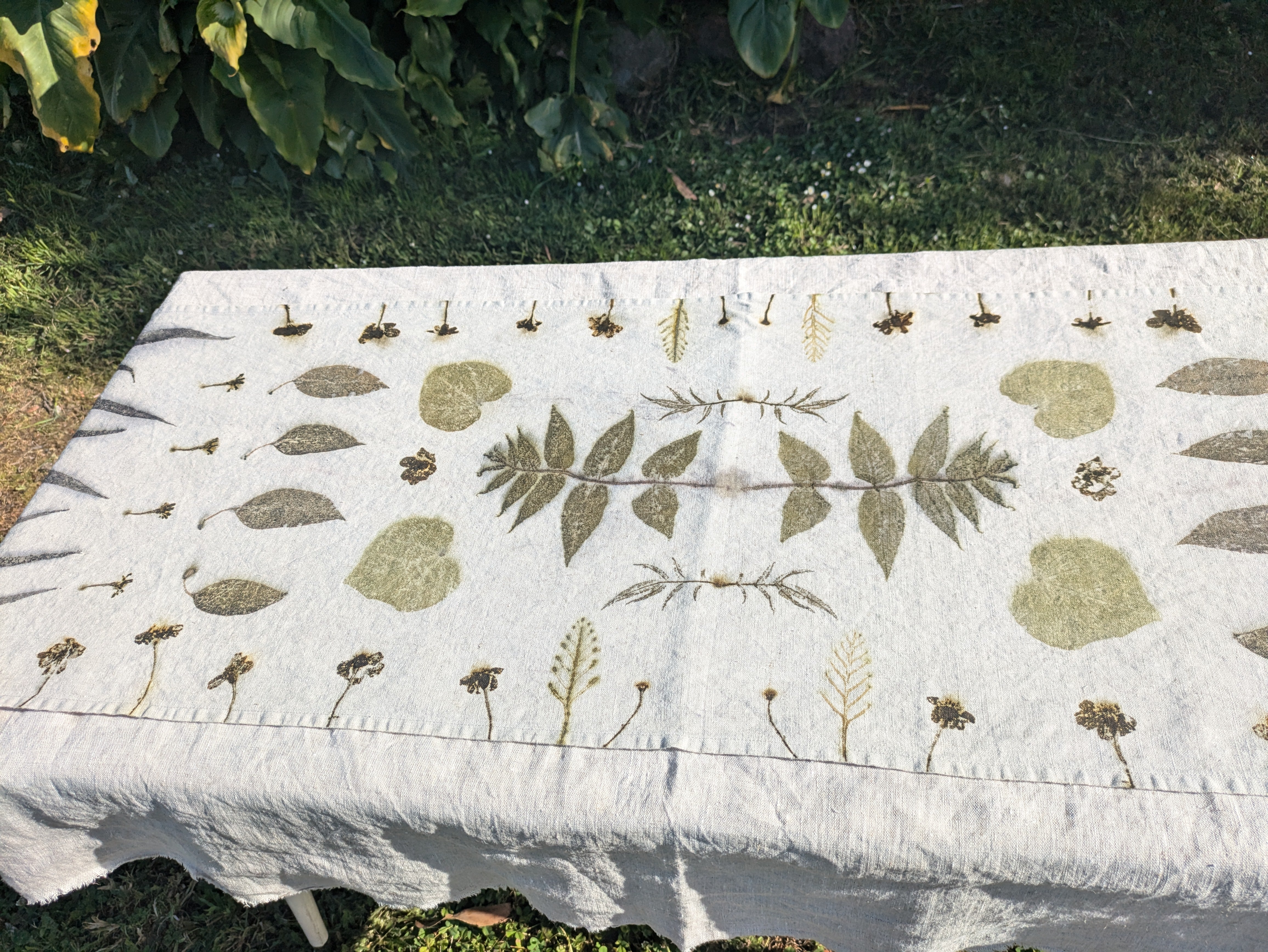 Botanically Printed Linen Table Runner 1