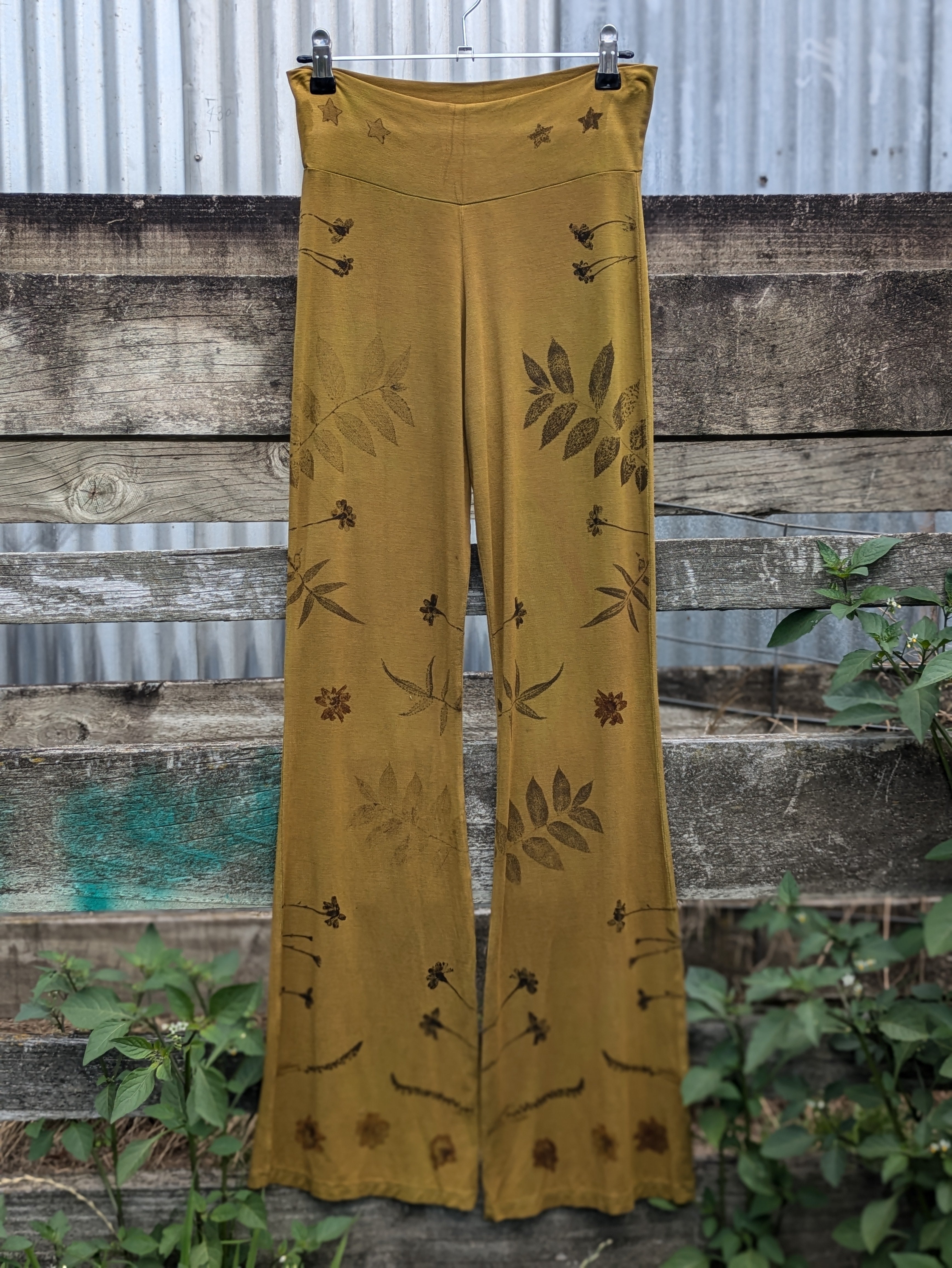 Bamboo Flared Yoga Pant in Golden Olive