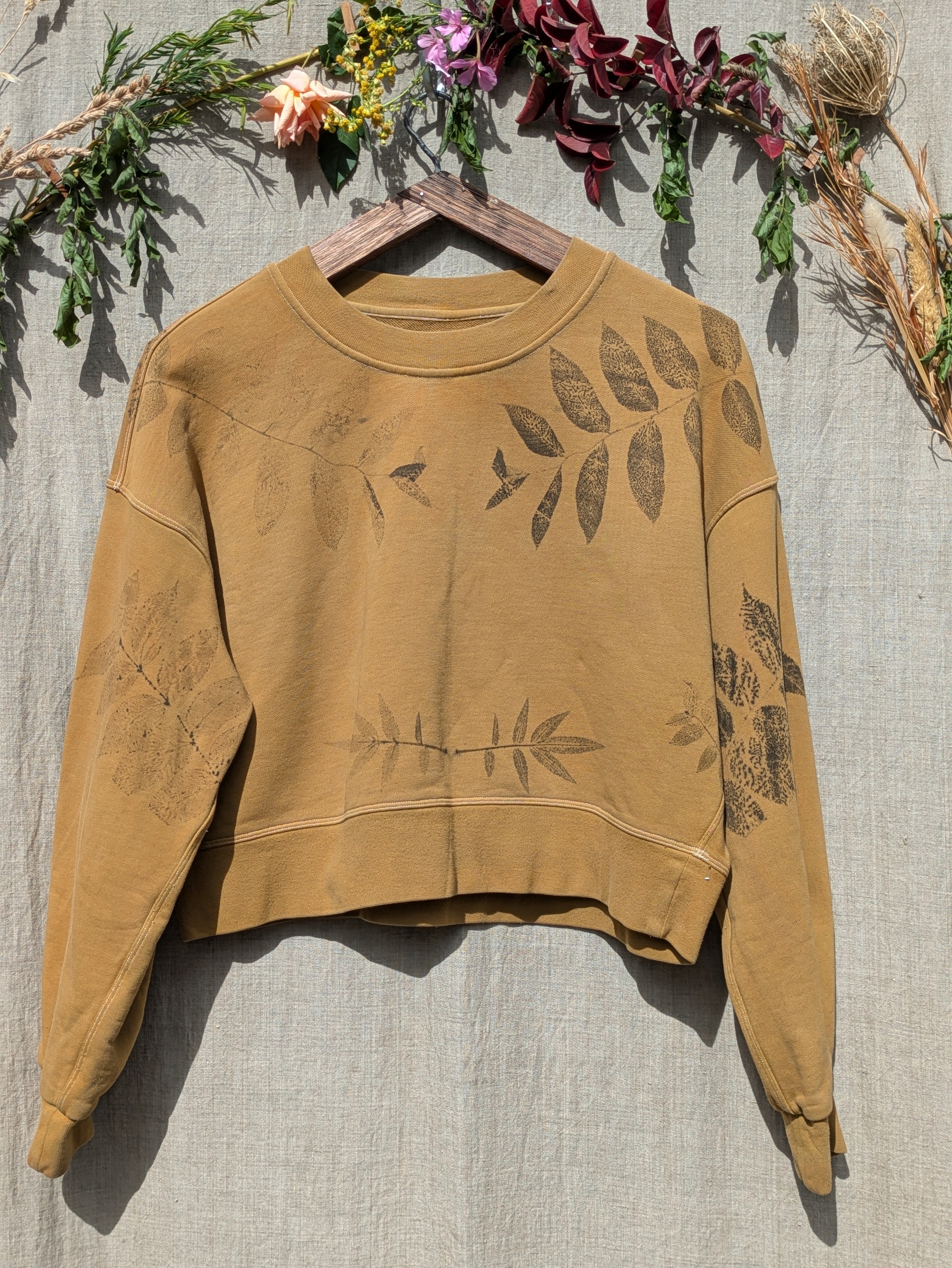 (Upcycled) Botanical Cropped Crew ~ M