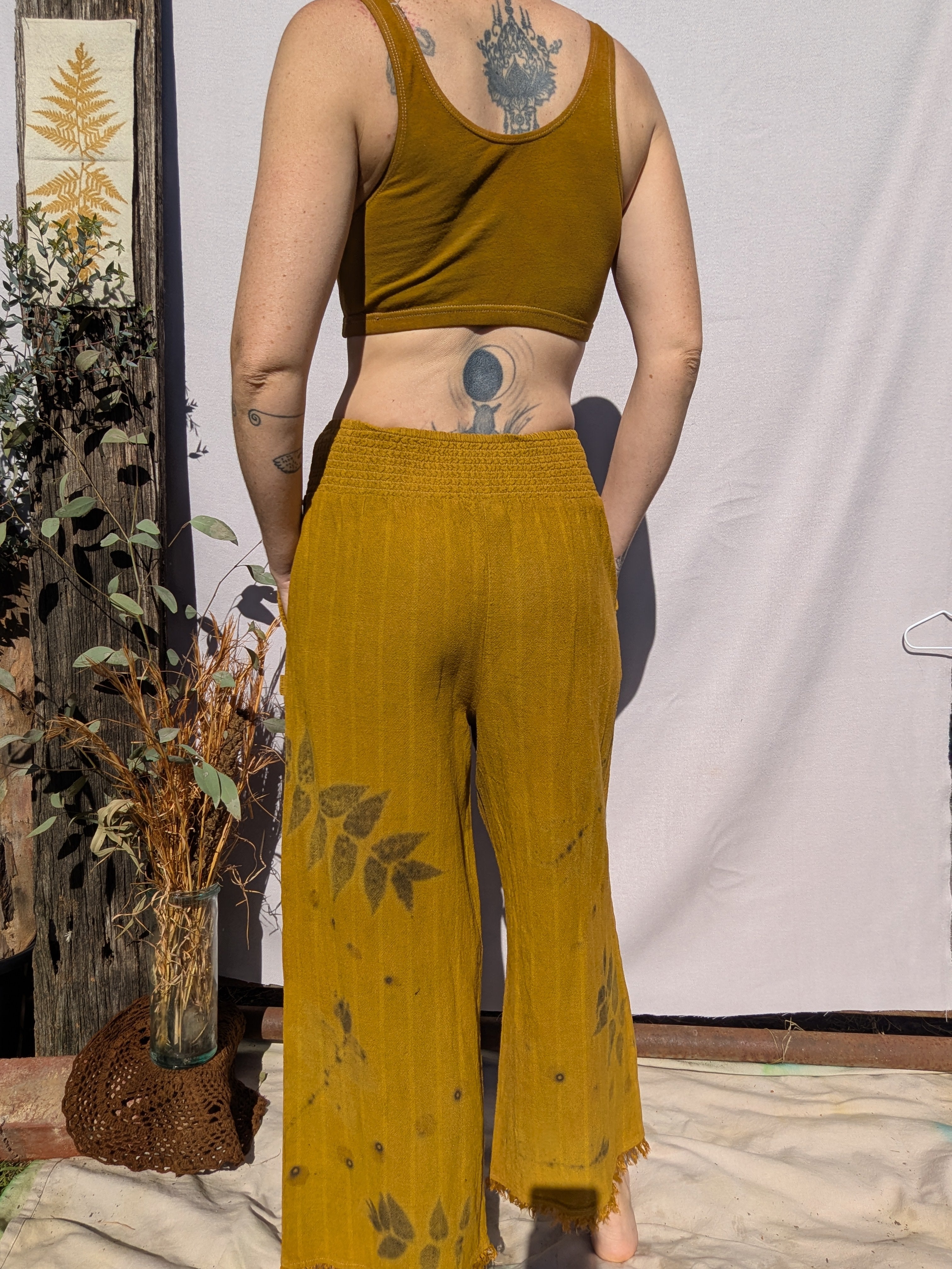 Golden Ochre Raw Edge Linen 3/4 Pants ~ S