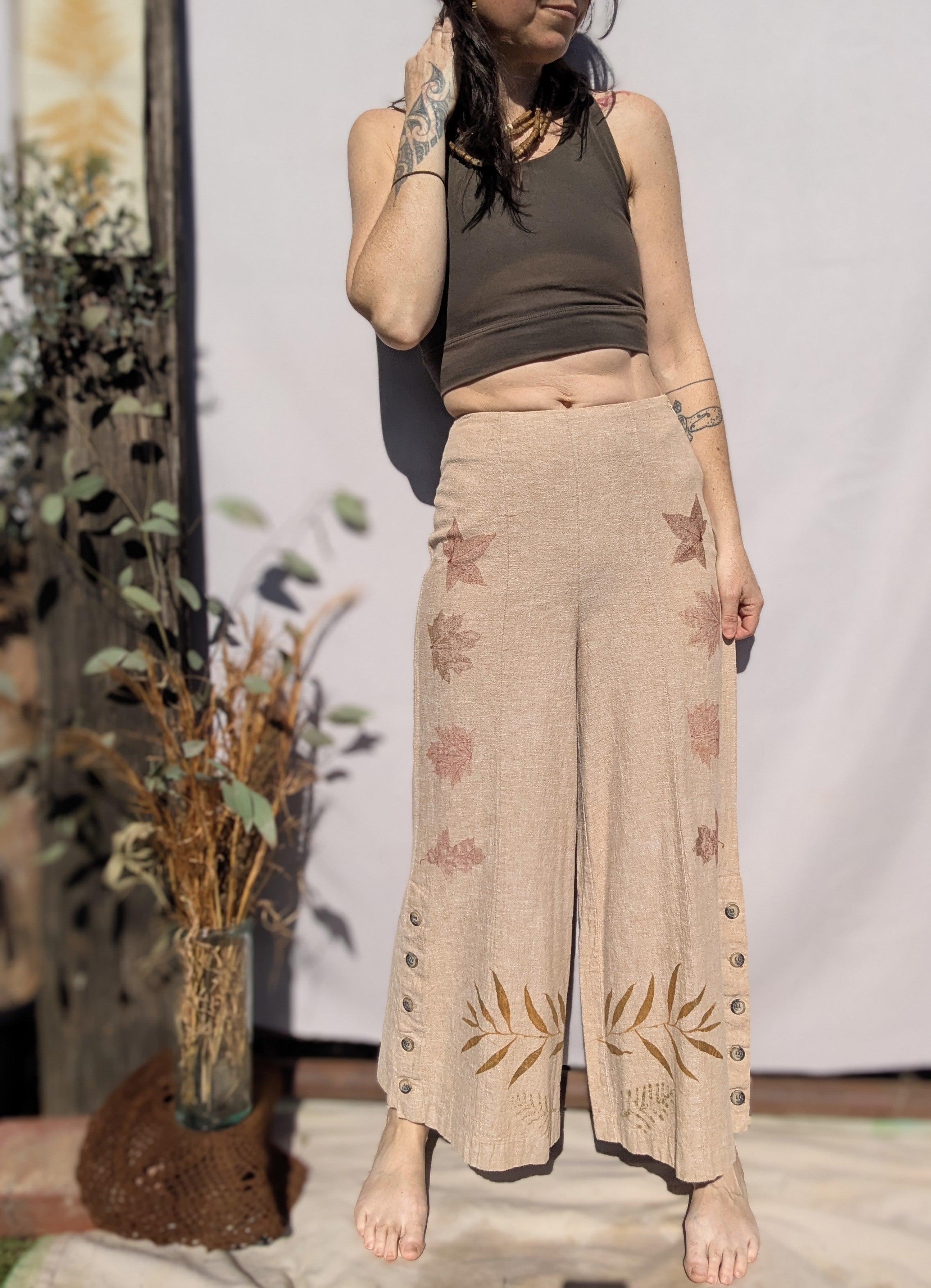 Linen Oak + Maple Leaf Button Trimmed Pant ~ XS