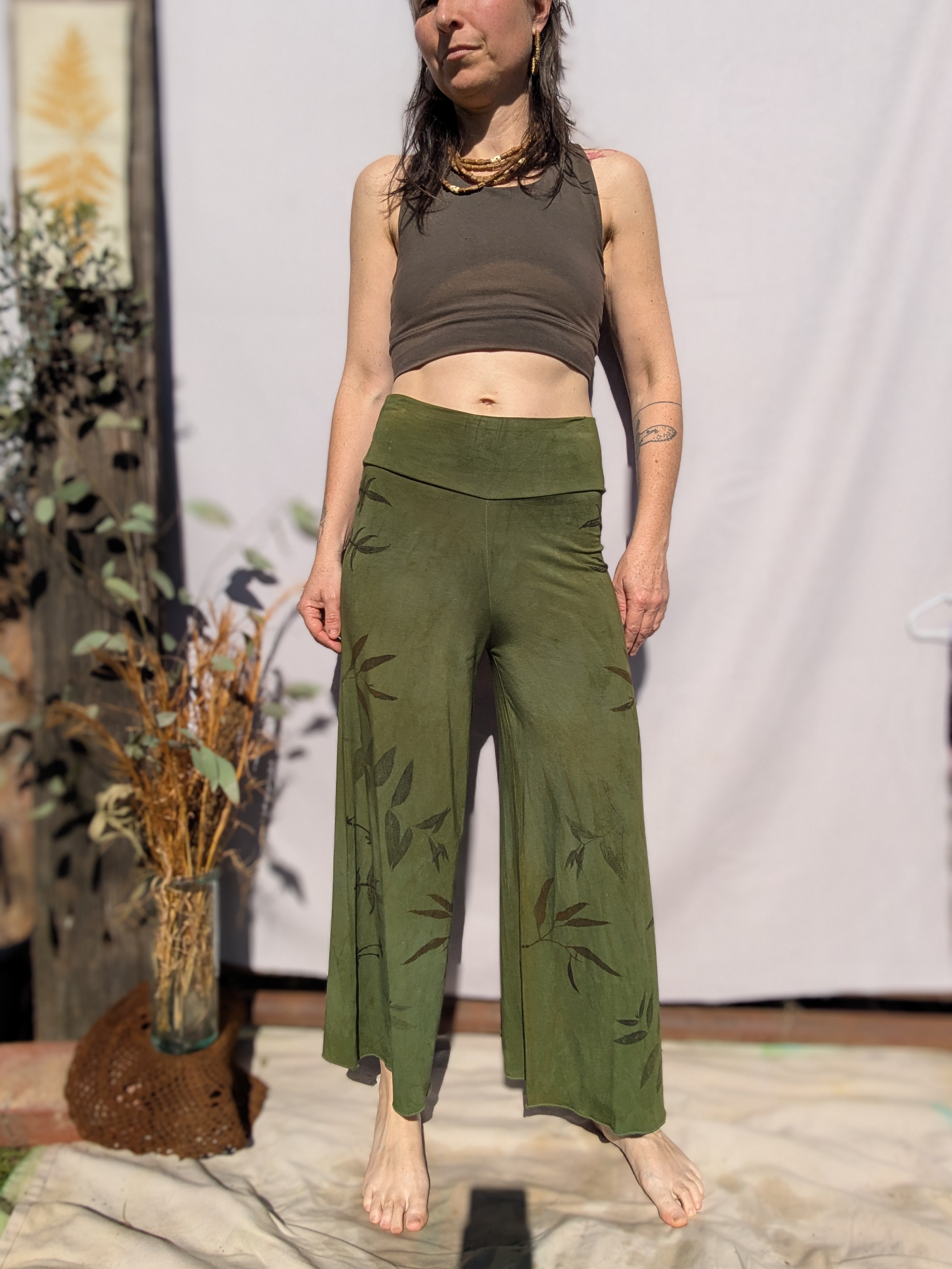 Bamboo Wide Leg 3/4 Yoga Pant in Forest Green ~ S/M