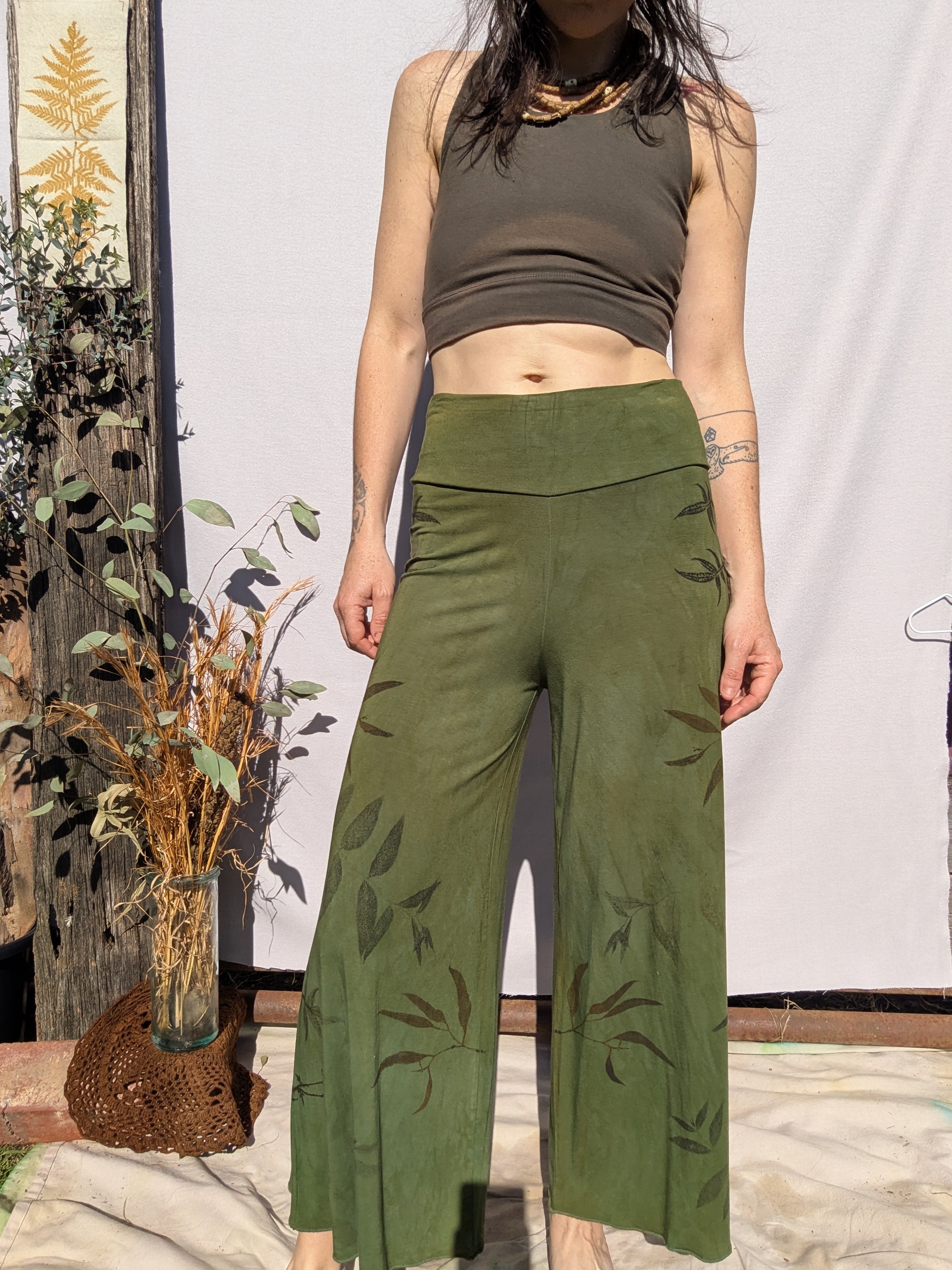 Bamboo Wide Leg 3/4 Yoga Pant in Forest Green ~ S/M