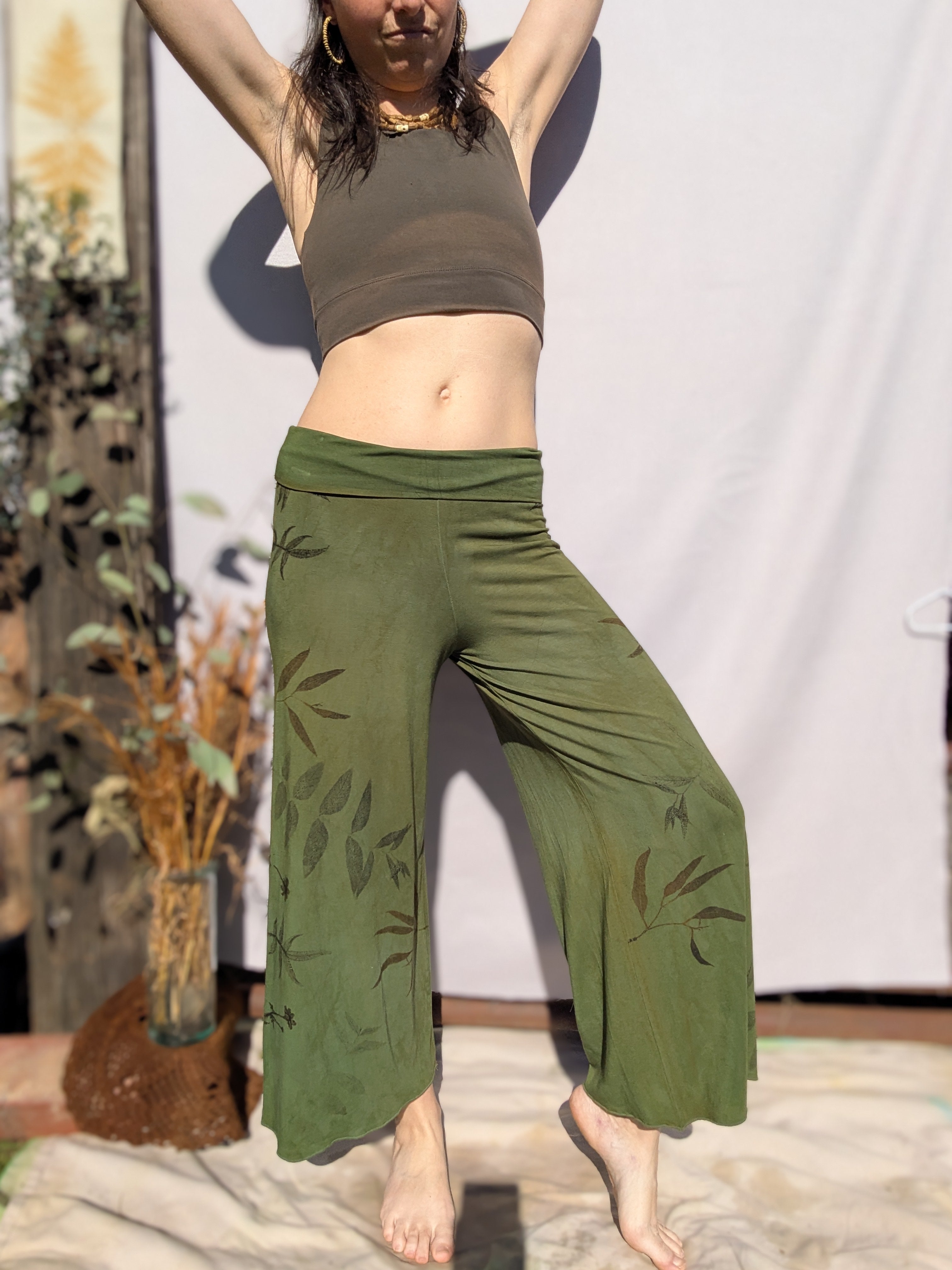 Bamboo Wide Leg 3/4 Yoga Pant in Forest Green ~ S/M