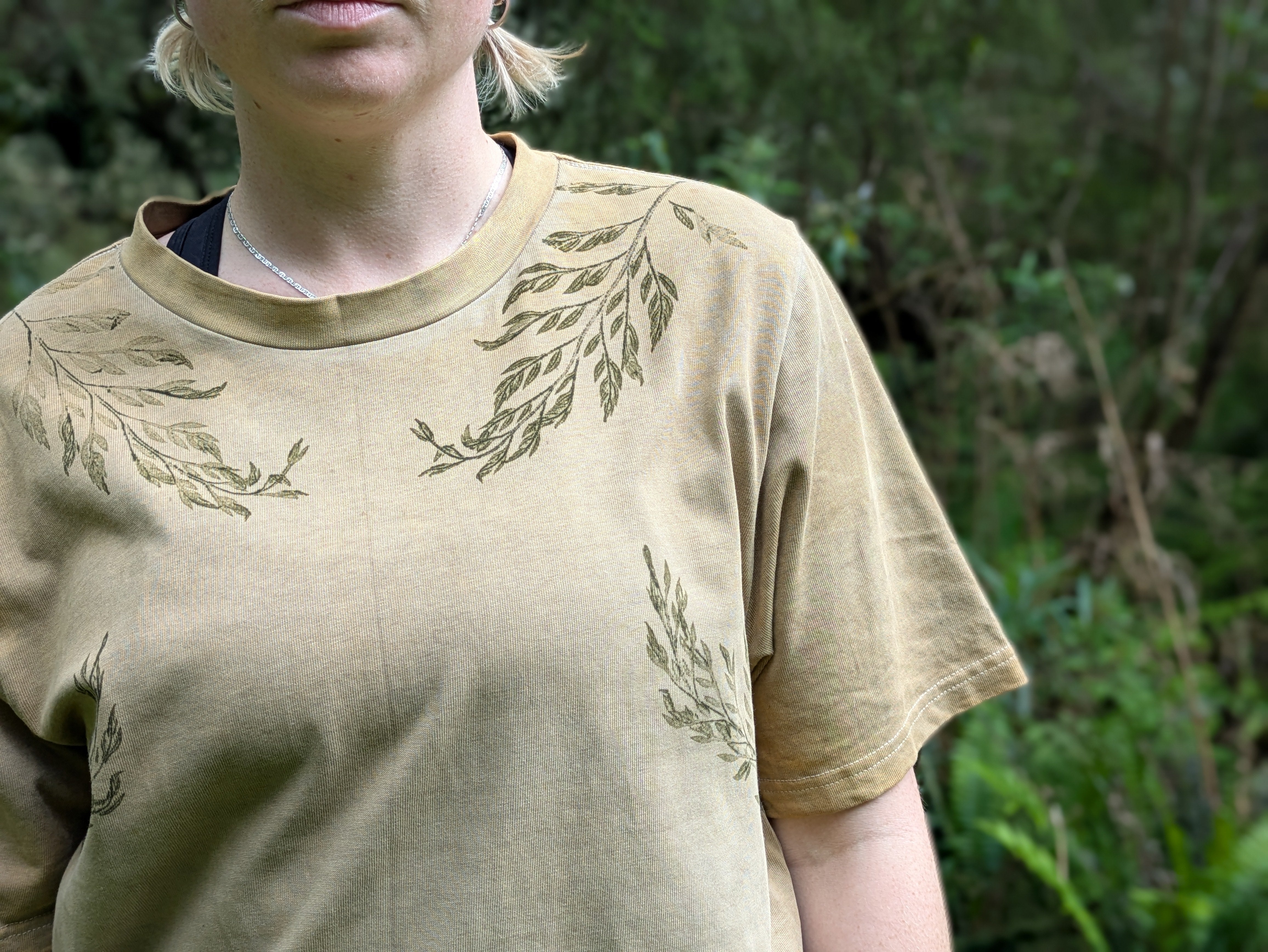 Women's Heavy-Cotton Eco Printed Tee ~ L ~ Tan Oak