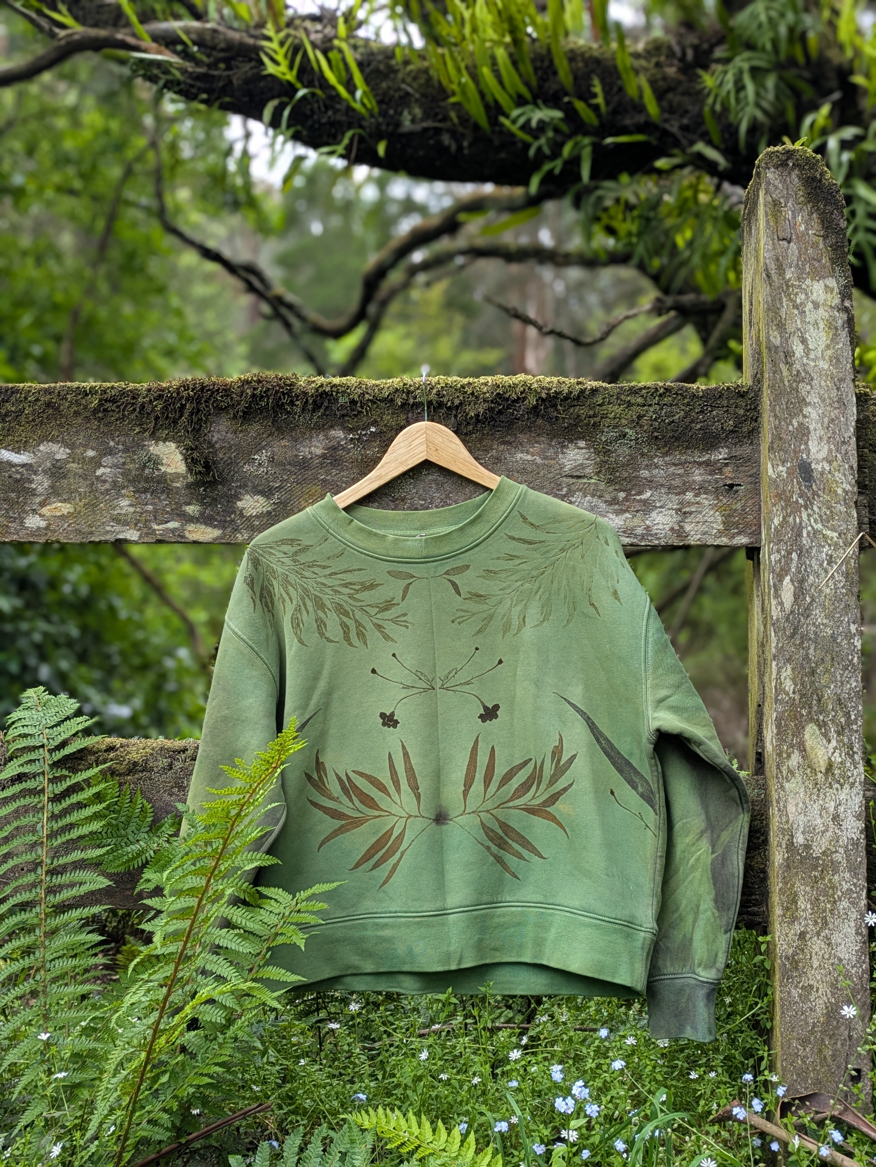 Relaxed Heavy Cropped Sweatshirt ~ S ~ Forest Folk