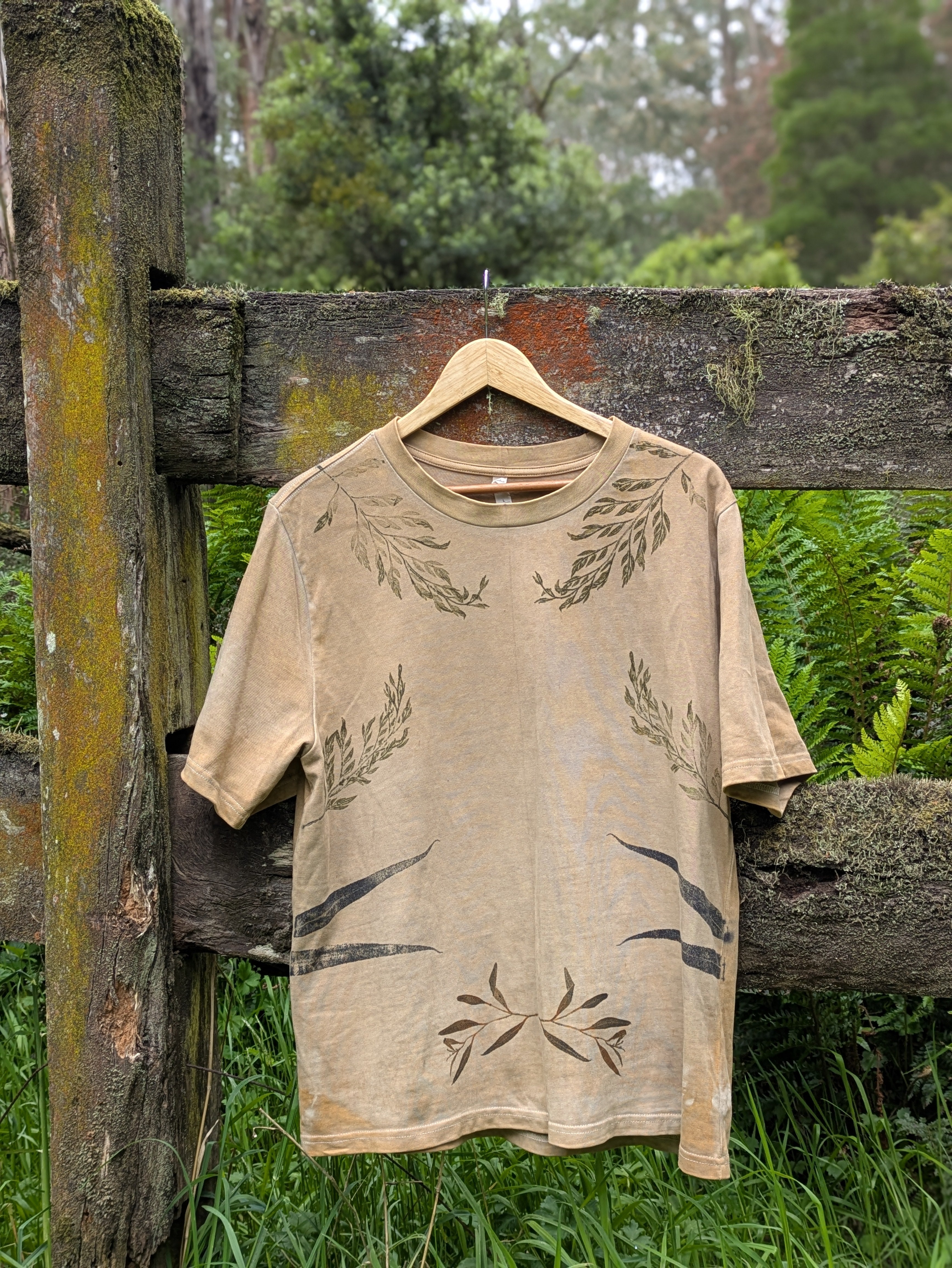 Women's Heavy-Cotton Eco Printed Tee ~ L ~ Tan Oak