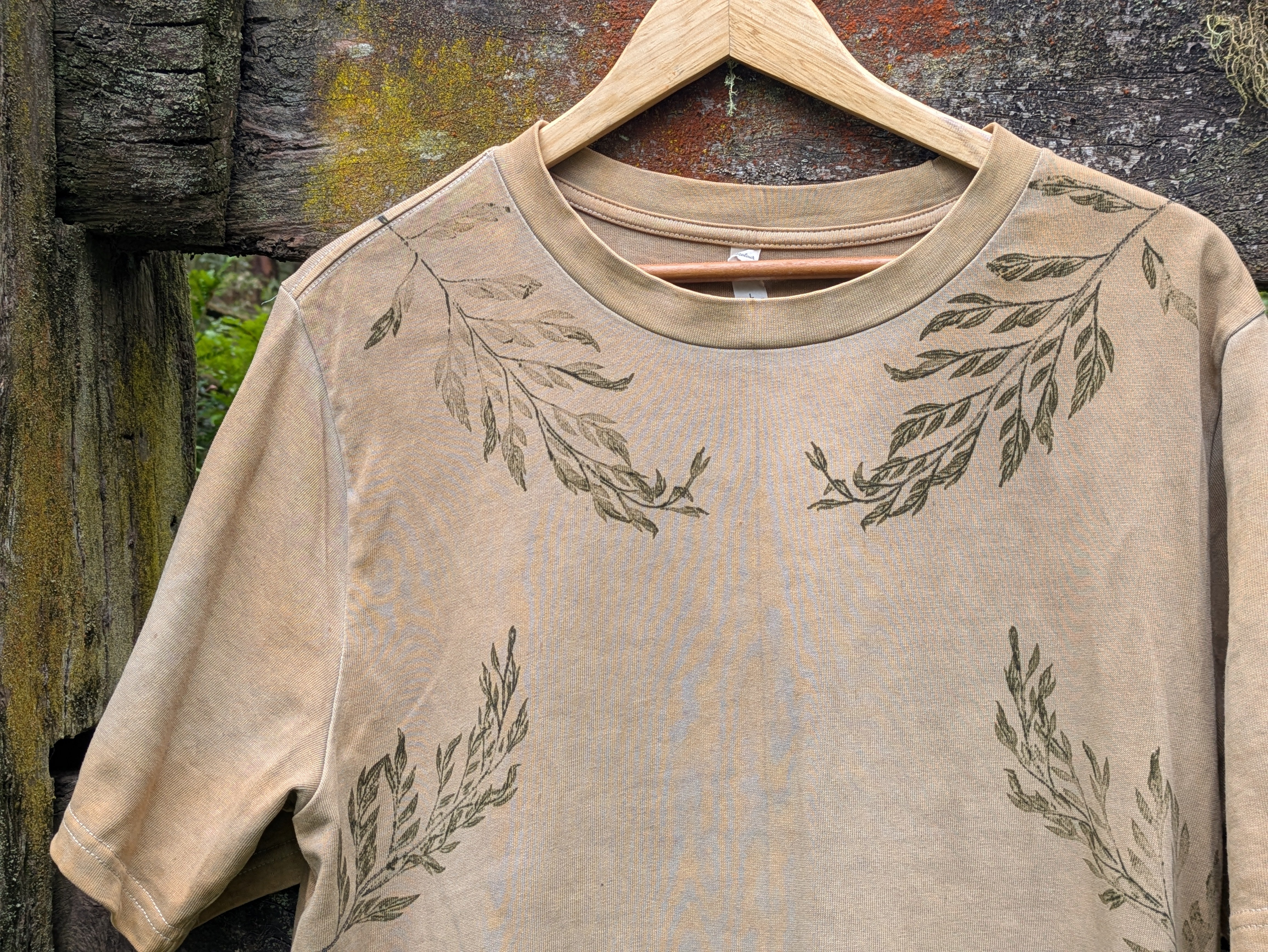 Women's Heavy-Cotton Eco Printed Tee ~ L ~ Tan Oak