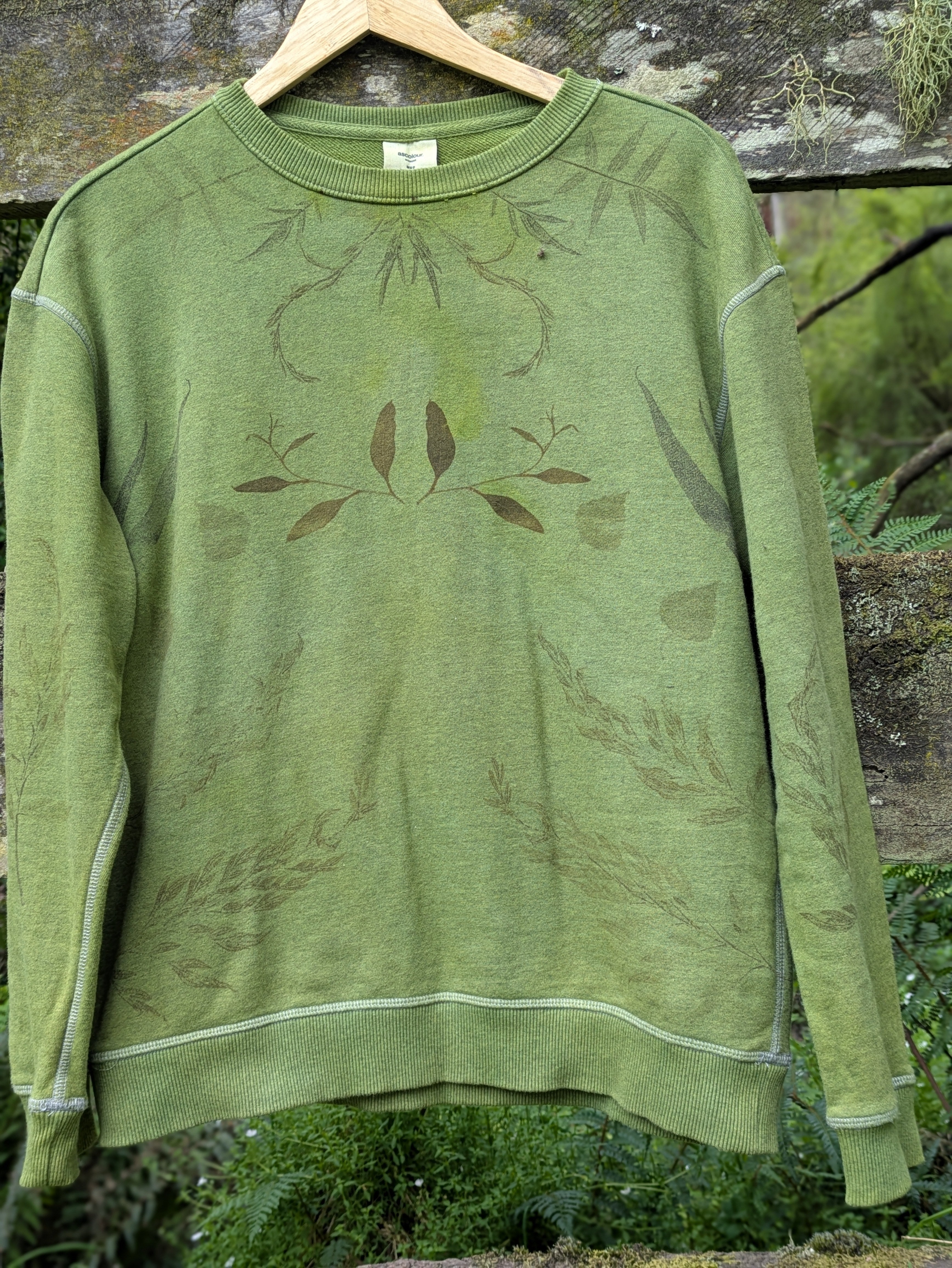 Botanical Cropped Crew ~ M ~ Spring Green ~ 100% Terry Cotton