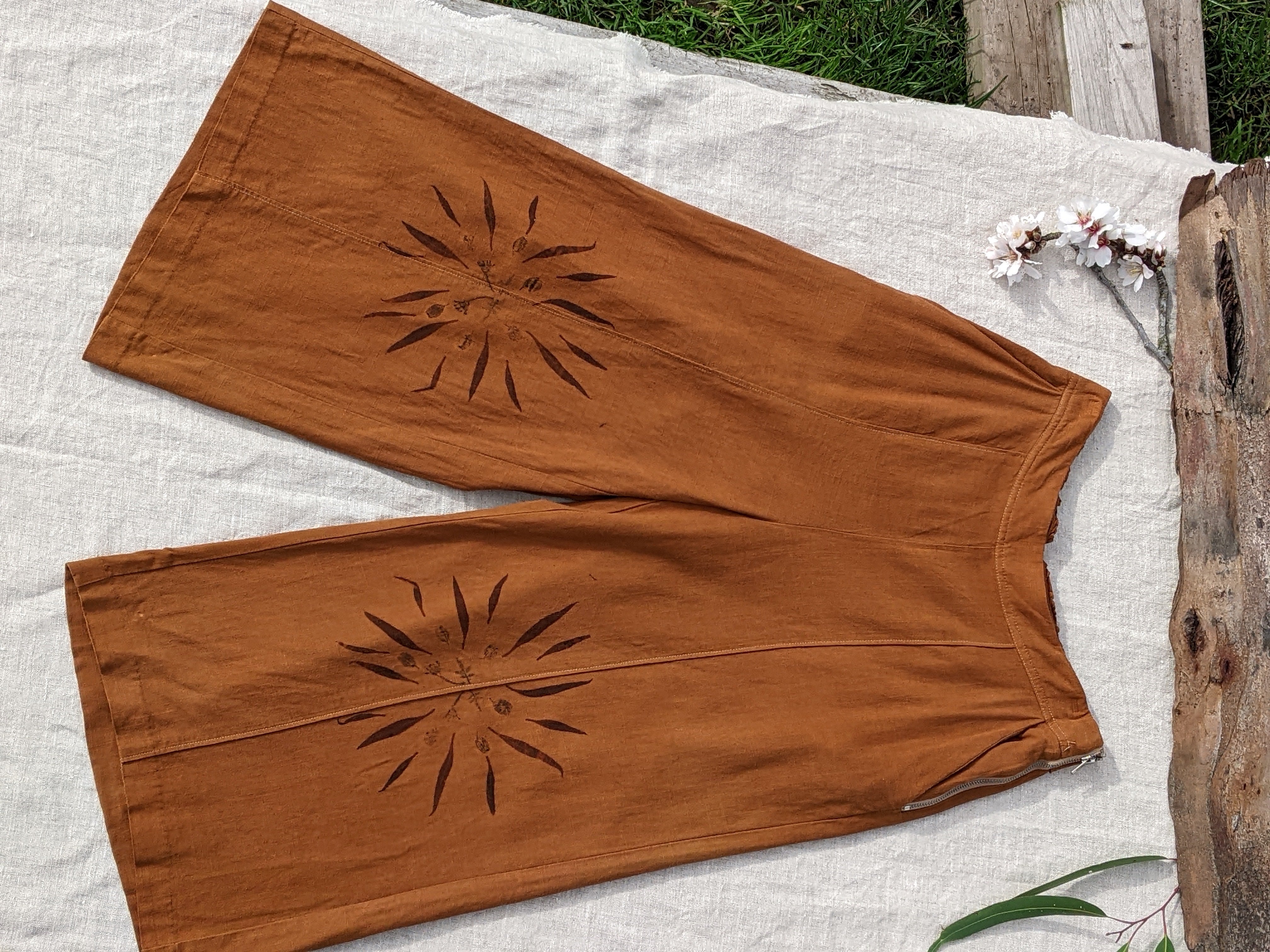 Linen Cotton Wide Legged 3/4 Pants ~ Ochre star knee ~ XS