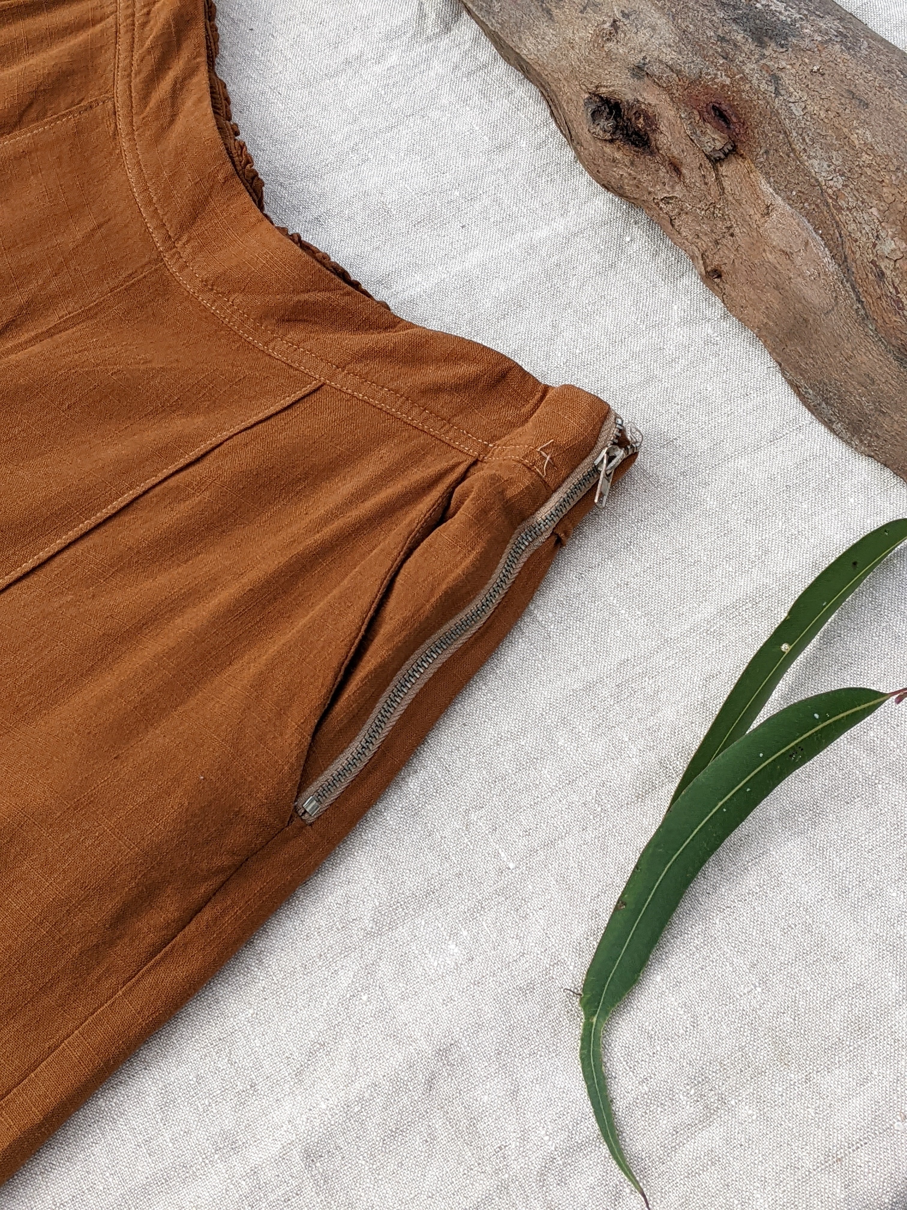 Linen Cotton Wide Legged 3/4 Pants ~ Ochre star knee ~ XS