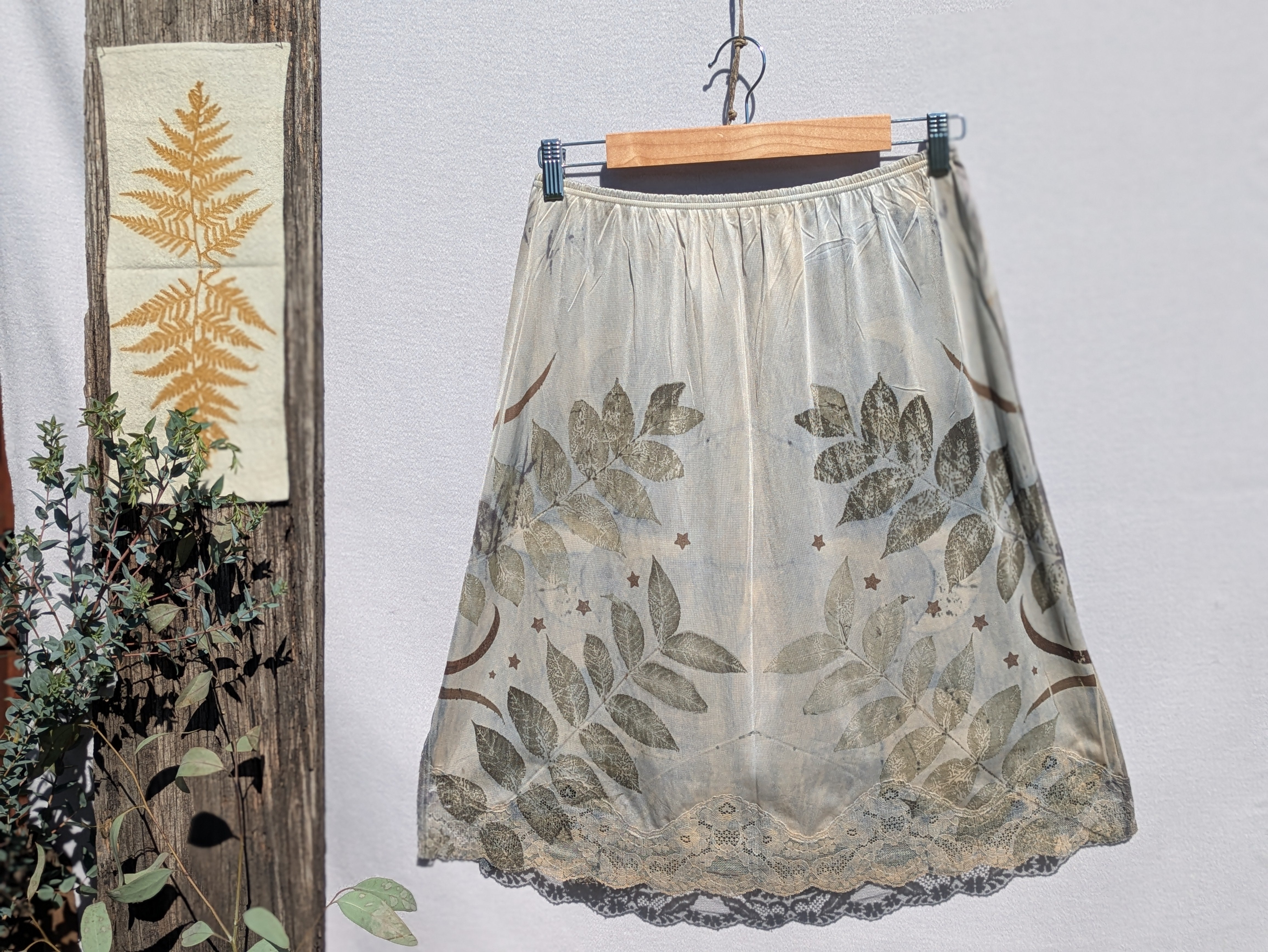 Vintage Lace Petticoat Skirt ~ Dark moon phase ~ L