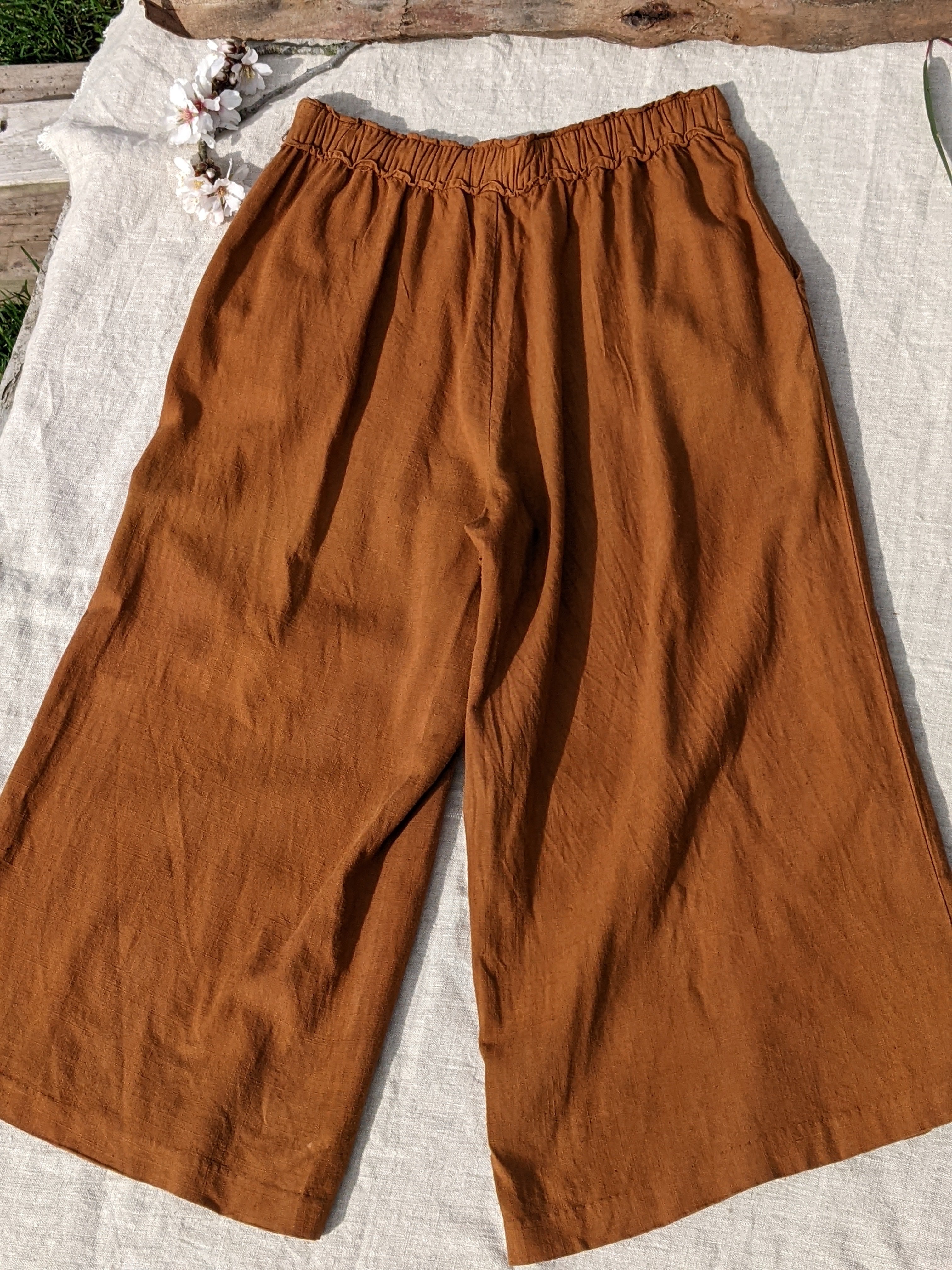 Linen Cotton Wide Legged 3/4 Pants ~ Ochre star knee ~ XS